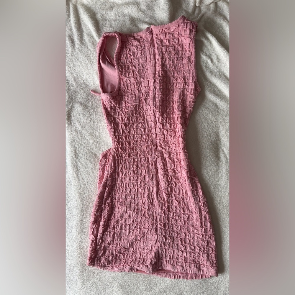 Sabo Skirt Pink Textured Cut-Out Mini Dress - Size Medium - Picture 2 of 4
